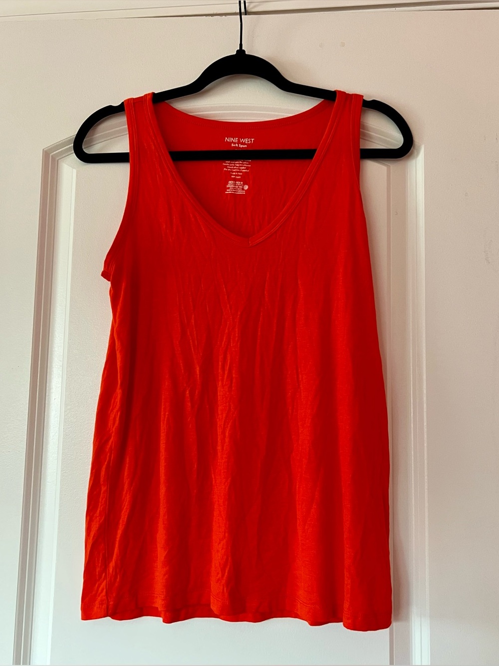 Nine West Bright Red V-Neck Sleeveless Tank Top